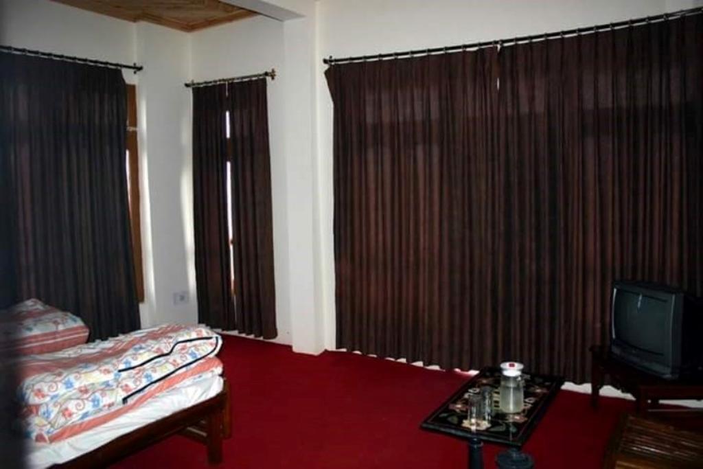 Cozy Swiss Meadows Khajjiar Exterior foto